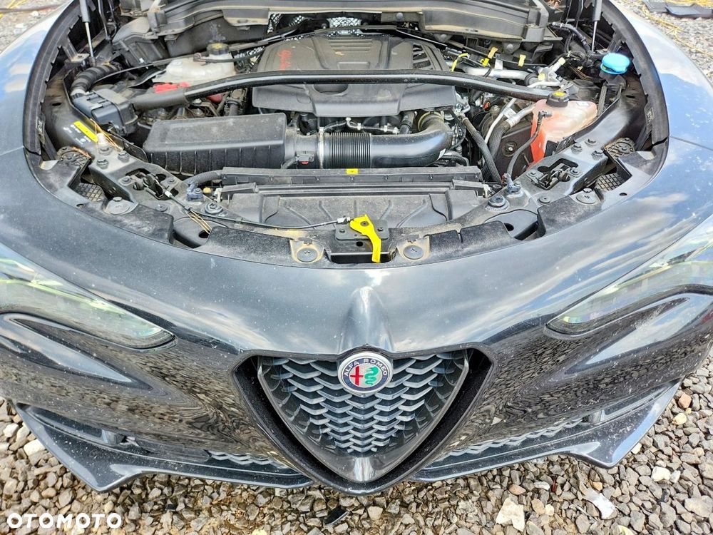 Alfa Romeo Stelvio 2.0 Turbo 16V AT8-Q4 Veloce Ti - 13