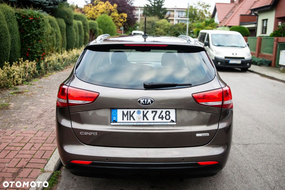 Kia Ceed 1.6 GDI ISG Vision - 6