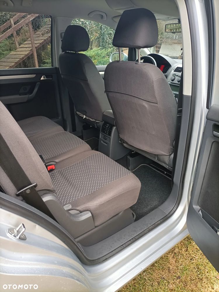 Volkswagen Touran 1.9 TDI DPF Conceptline - 9