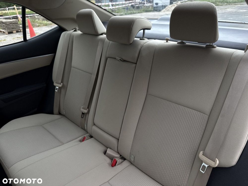 Toyota Corolla 1.6 Prestige - 29