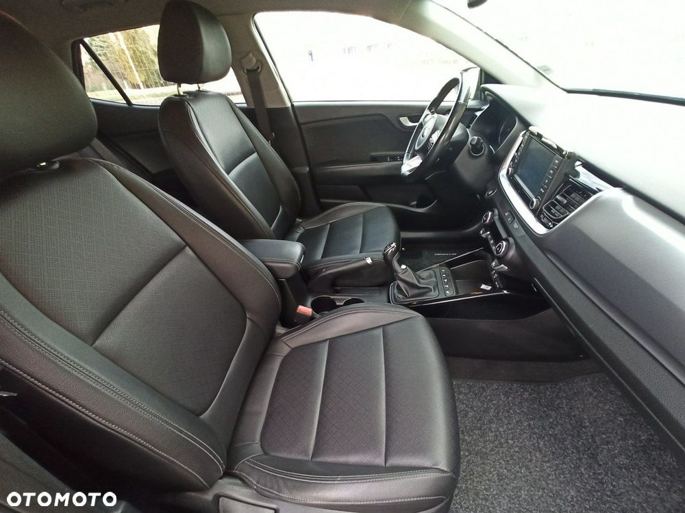 Kia Stonic 1.0 T-GDI 120 Platinum Edition - 11