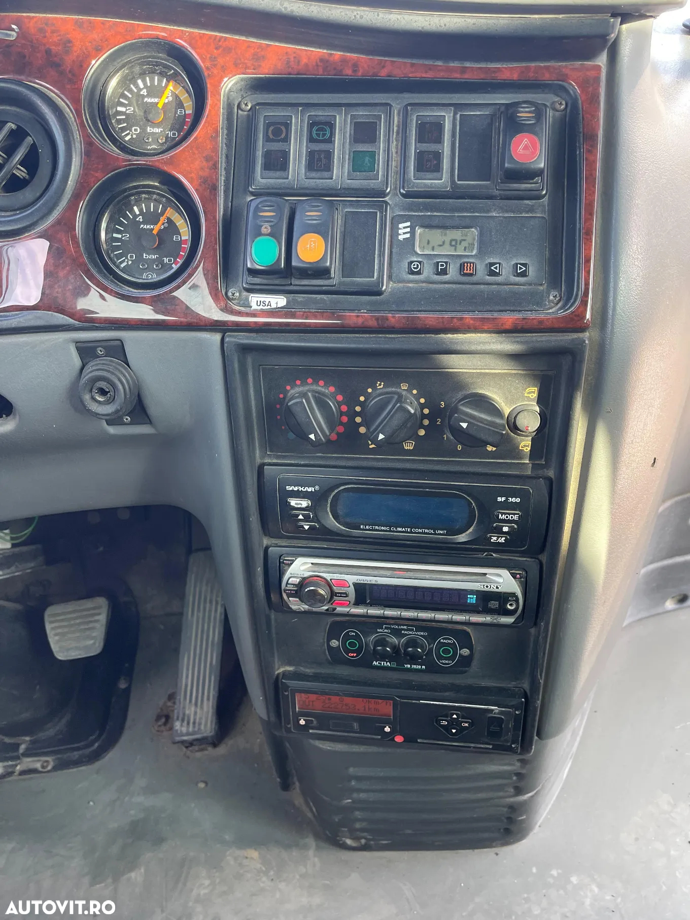 Isuzu Q-BUS 31 TURQUOISE - 7
