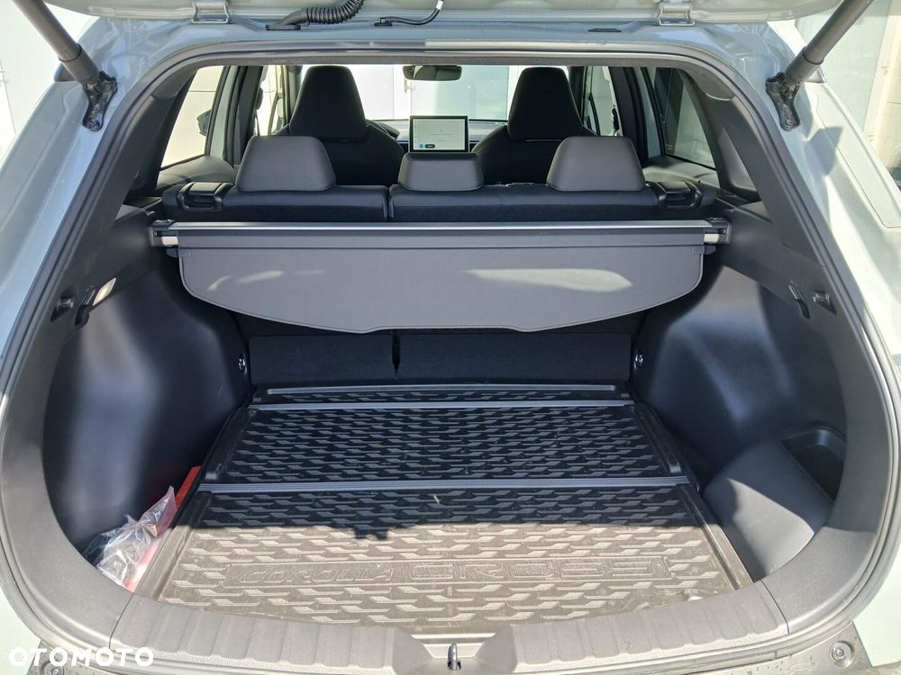 Toyota Corolla Cross 2.0 Hybrid Style AWD - 37