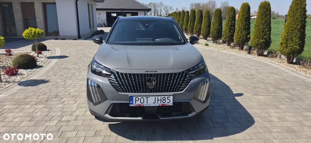 Peugeot 2008 1.2 Pure Tech GPF Allure S&S EAT6 - 1