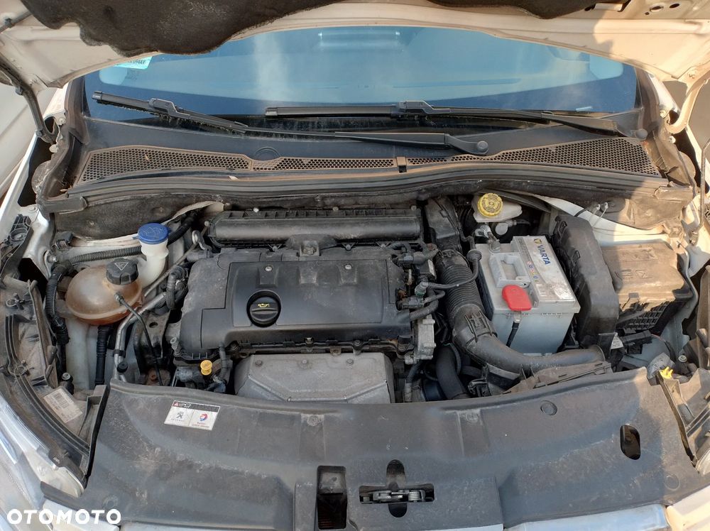 Peugeot 2008 1.6 VTi Allure - 11