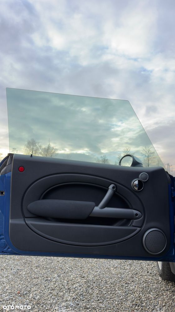 MINI Cooper Sidewalk - 17