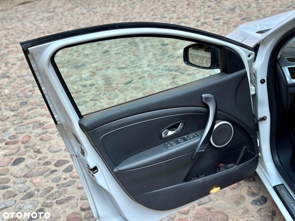Renault Megane dCi 160 FAP GT - 17