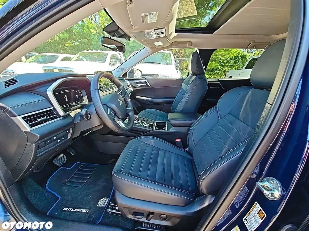 Mitsubishi Outlander - 5