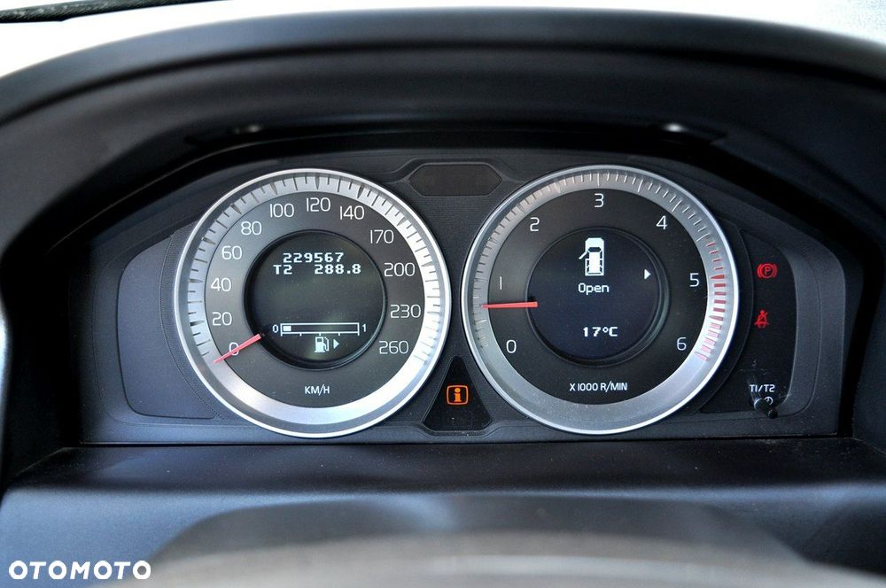 Volvo XC 60 D3 R-Design - 19