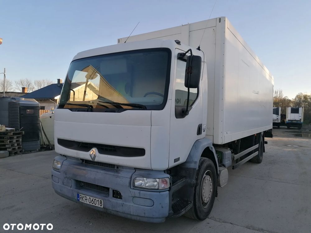 Renault Premium - 1