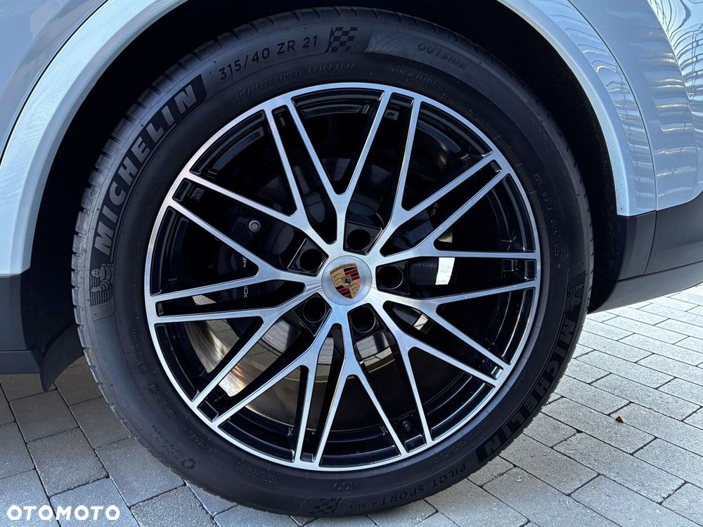 Porsche Cayenne - 17