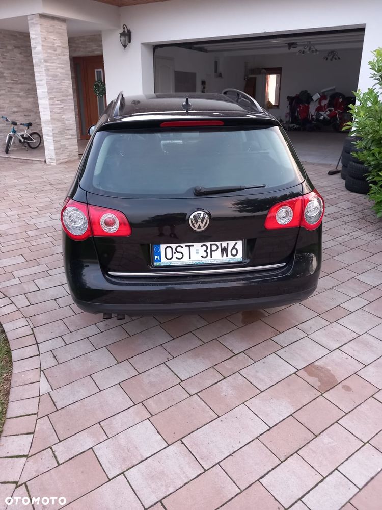 Volkswagen Passat - 2