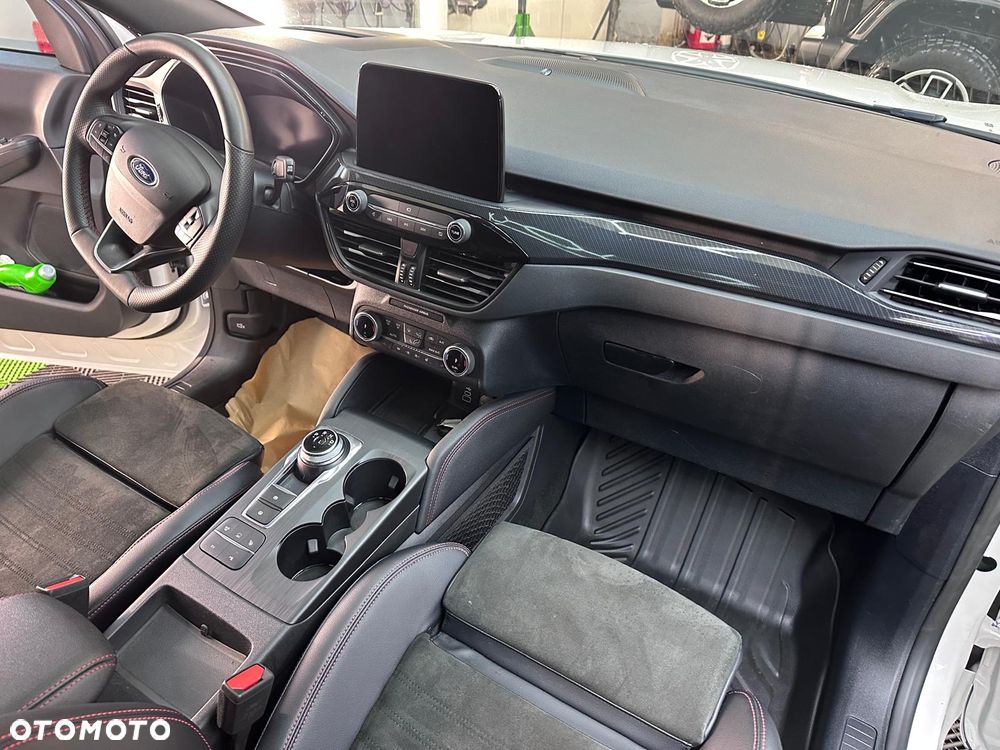 Ford Kuga 2.5 Duratec PHEV ST-LINE X - 17