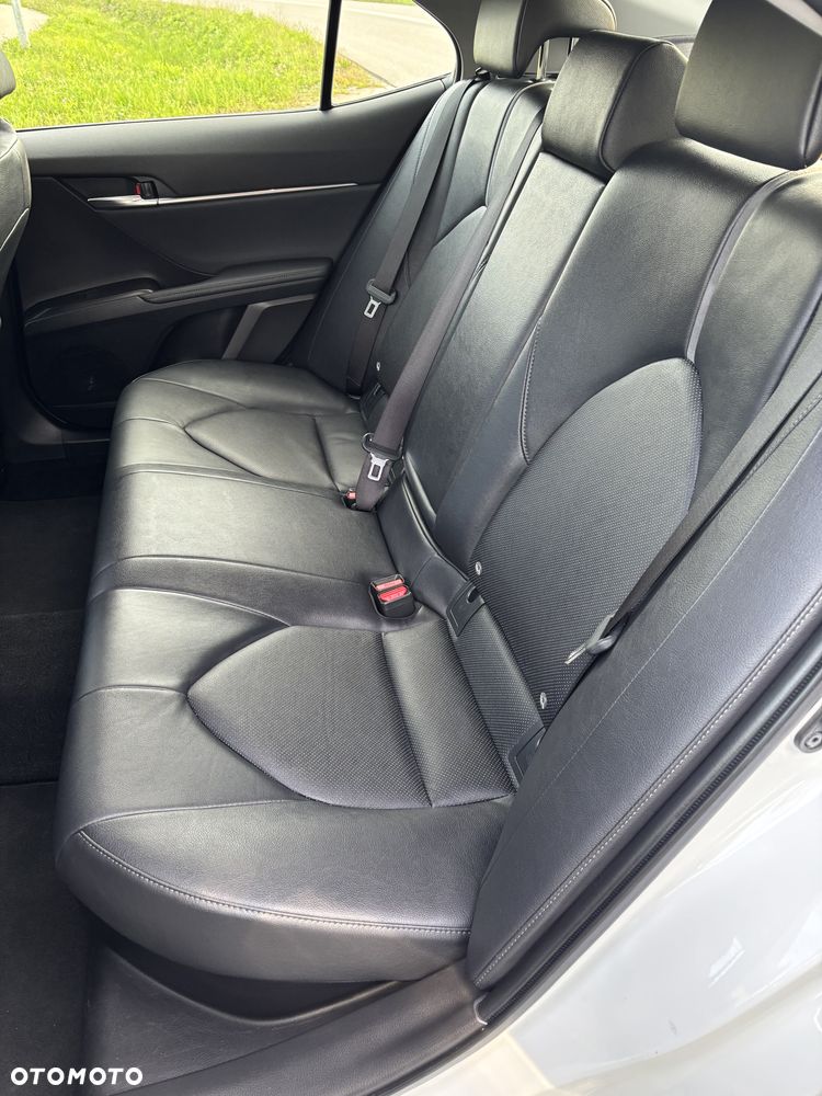 Toyota Camry 2.5 Hybrid Comfort CVT - 13