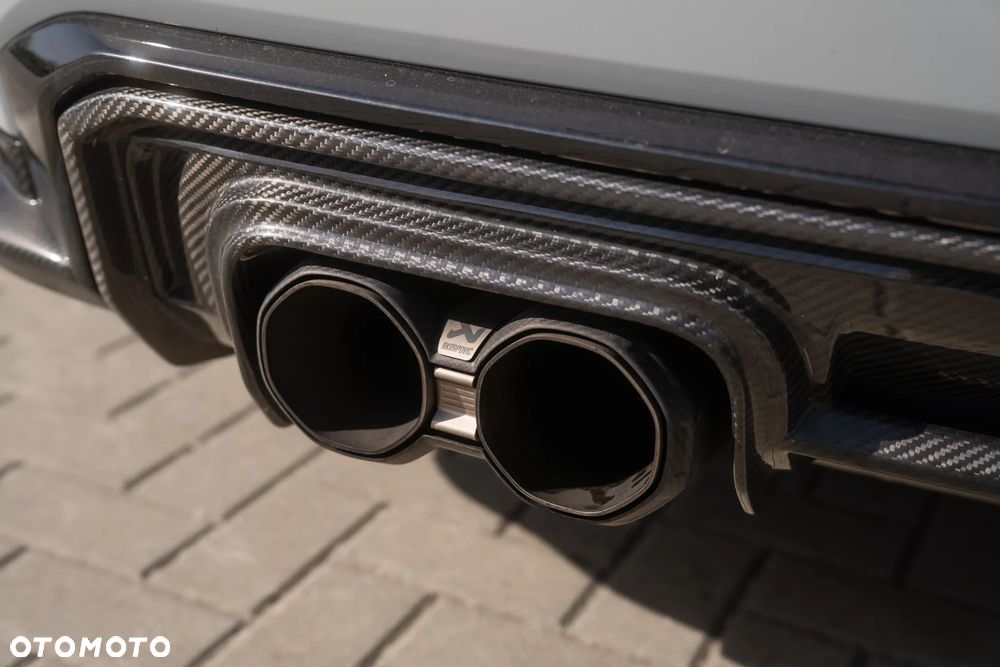 BMW M3 Competition M xDrive - 17