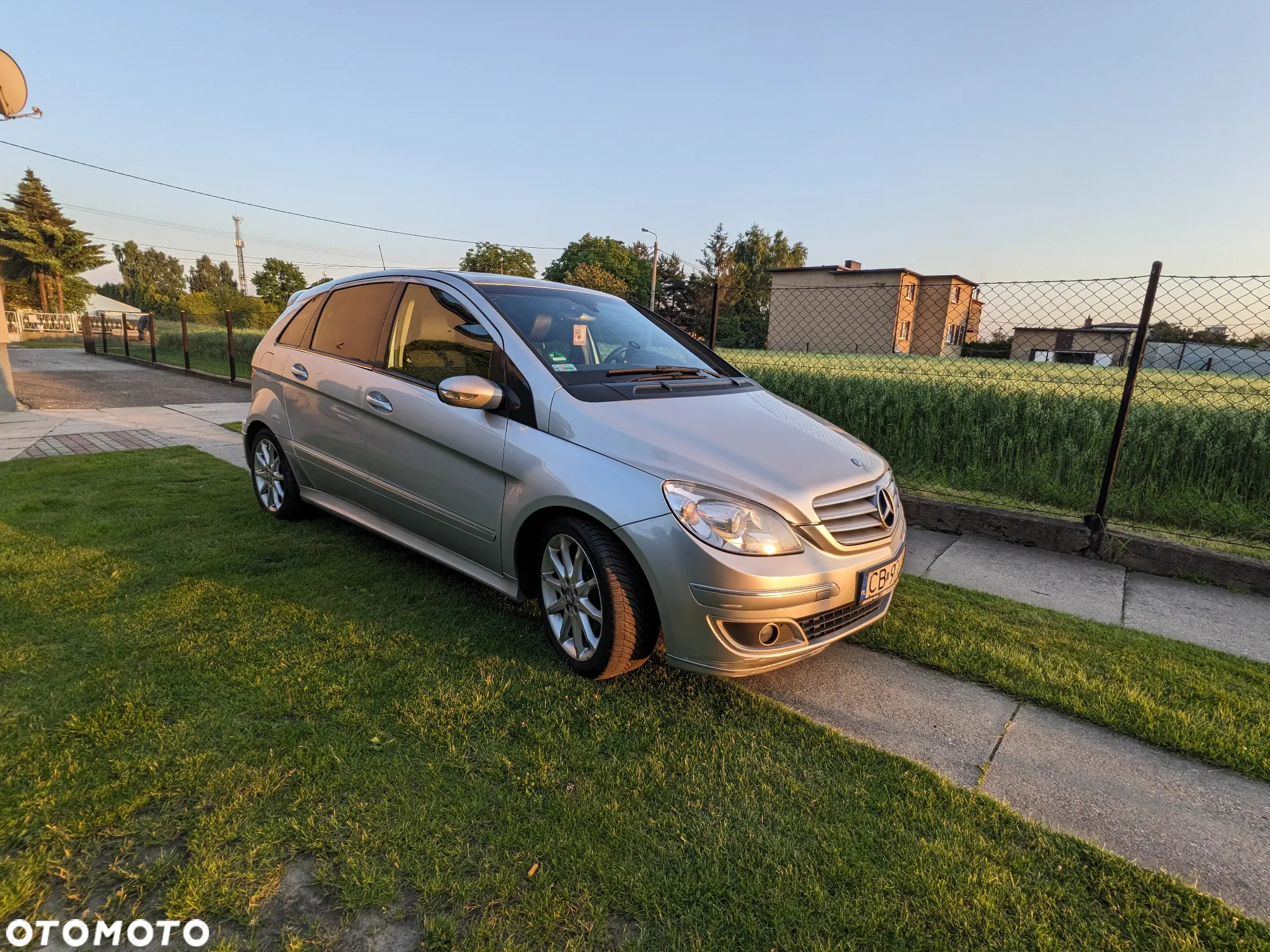 Mercedes-Benz Klasa B 200 CDI - 2
