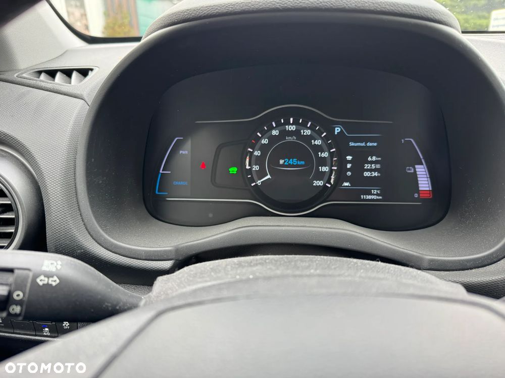 Hyundai Kona Electric 64kWh Premium - 12