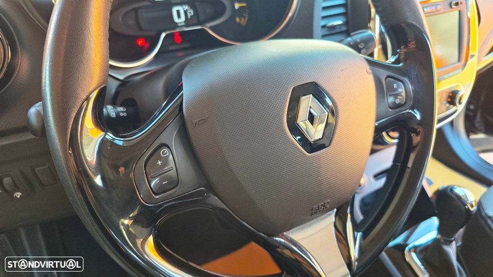 Renault Captur 1.2 TCe Exclusive EDC - 18