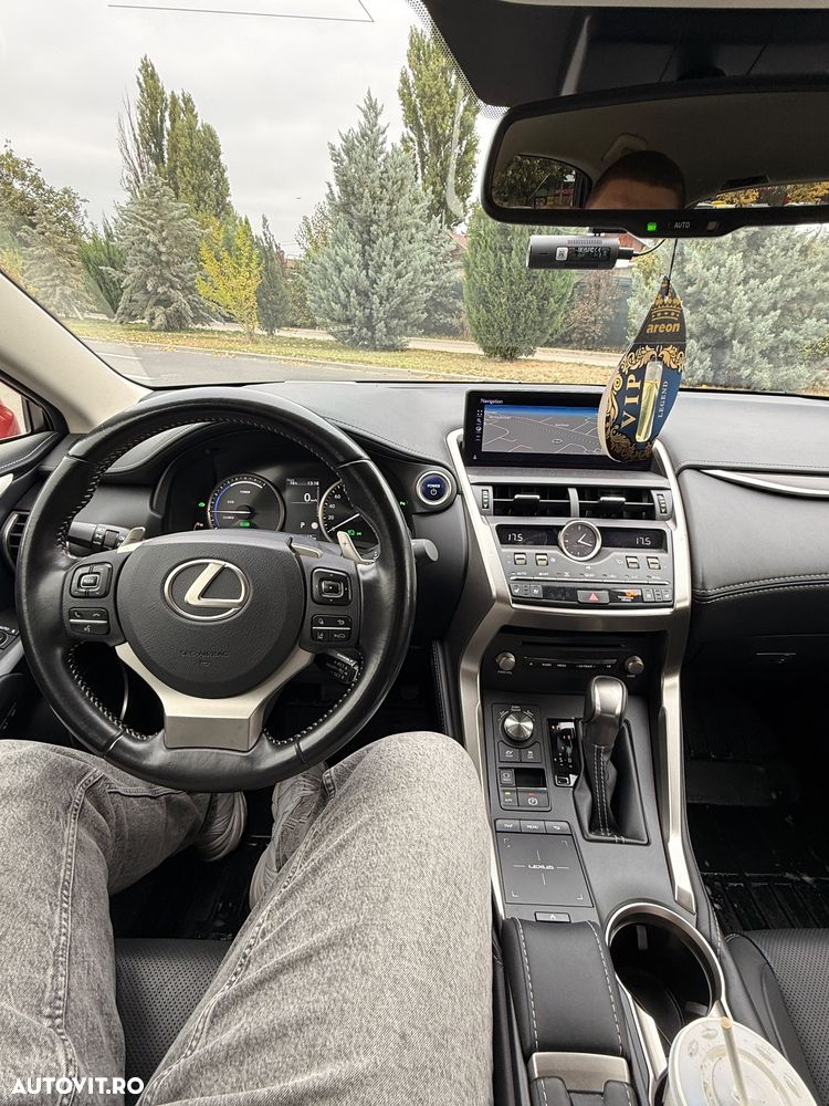 Lexus Seria NX - 6