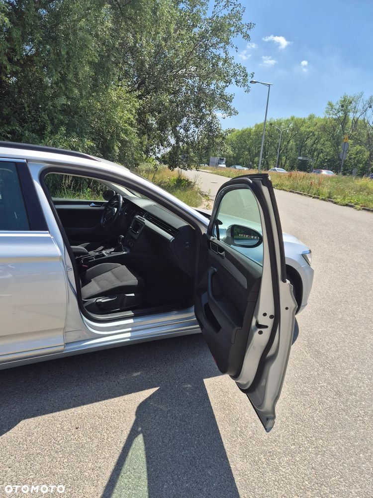 Volkswagen Passat 2.0 TDI BMT Comfortline - 12