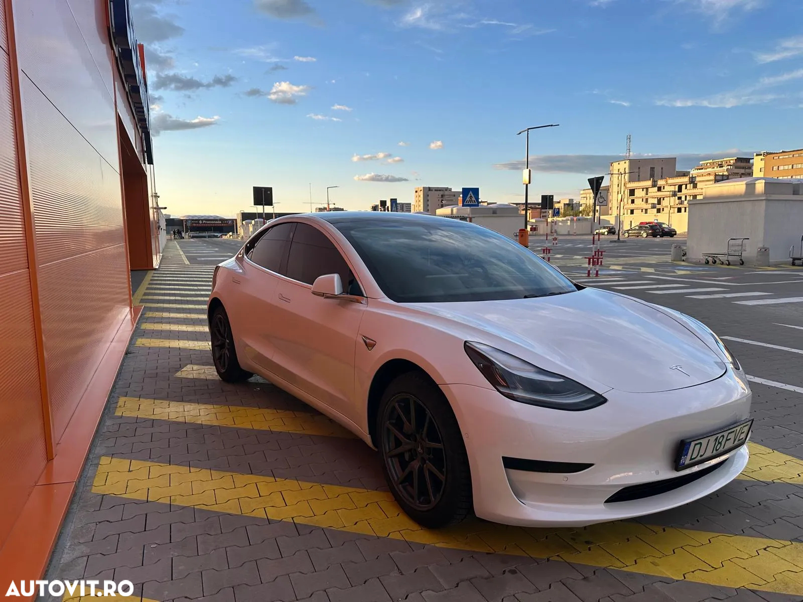 Tesla Model 3 Standard Reichweite Plus Hinterradantrieb - 6