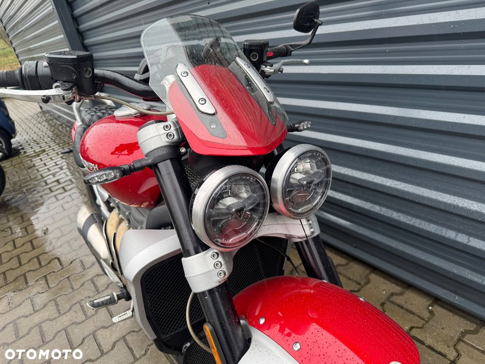 Triumph Rocket - 8