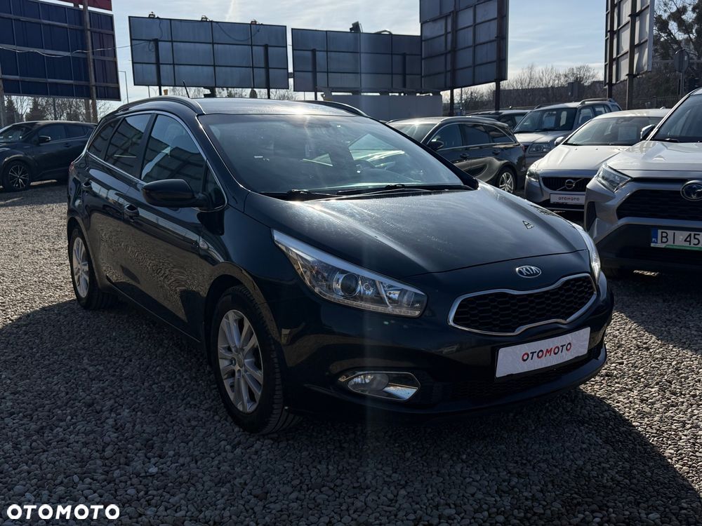 Kia Ceed 1.6 GDI DCT Vision - 1