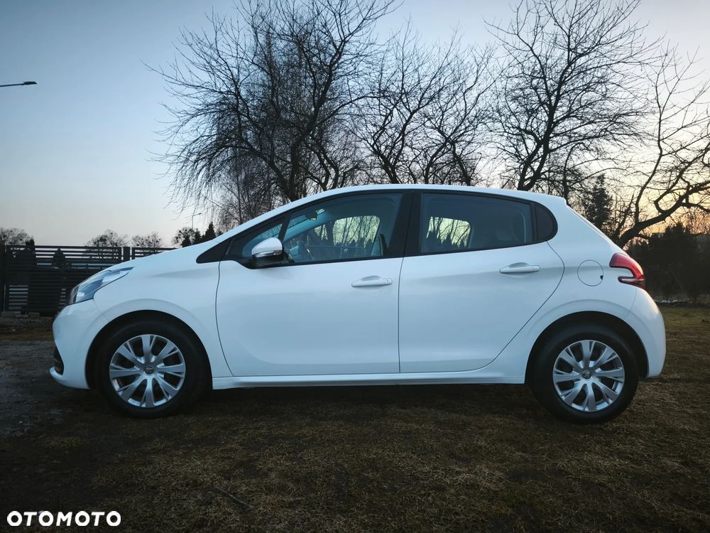 Peugeot 208 - 3