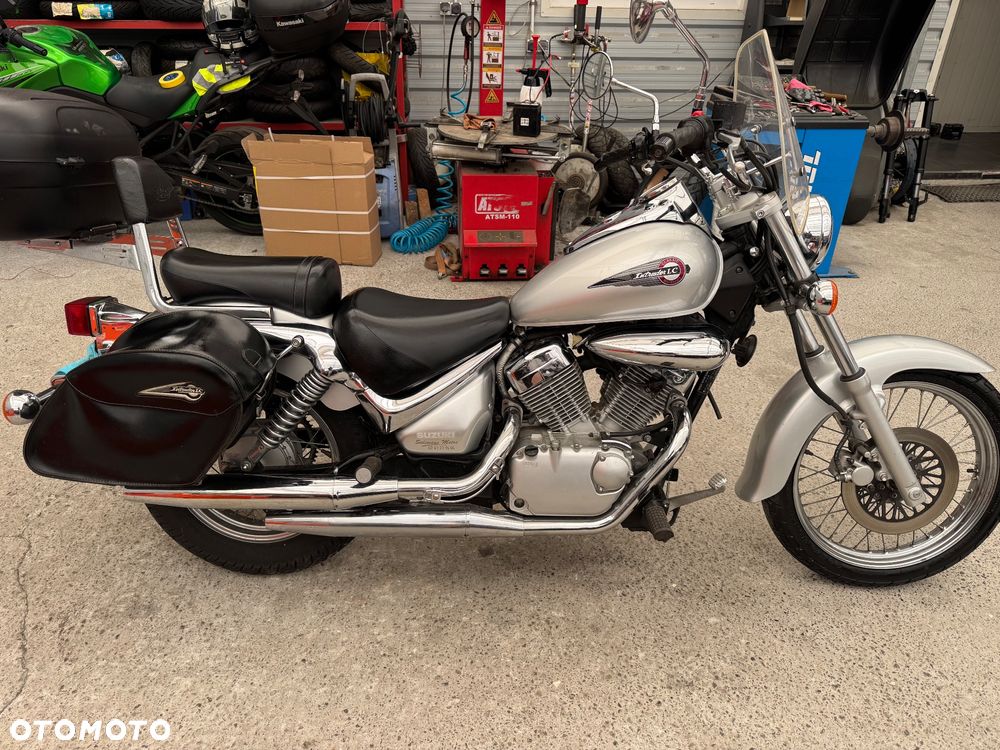 Suzuki Intruder - 8