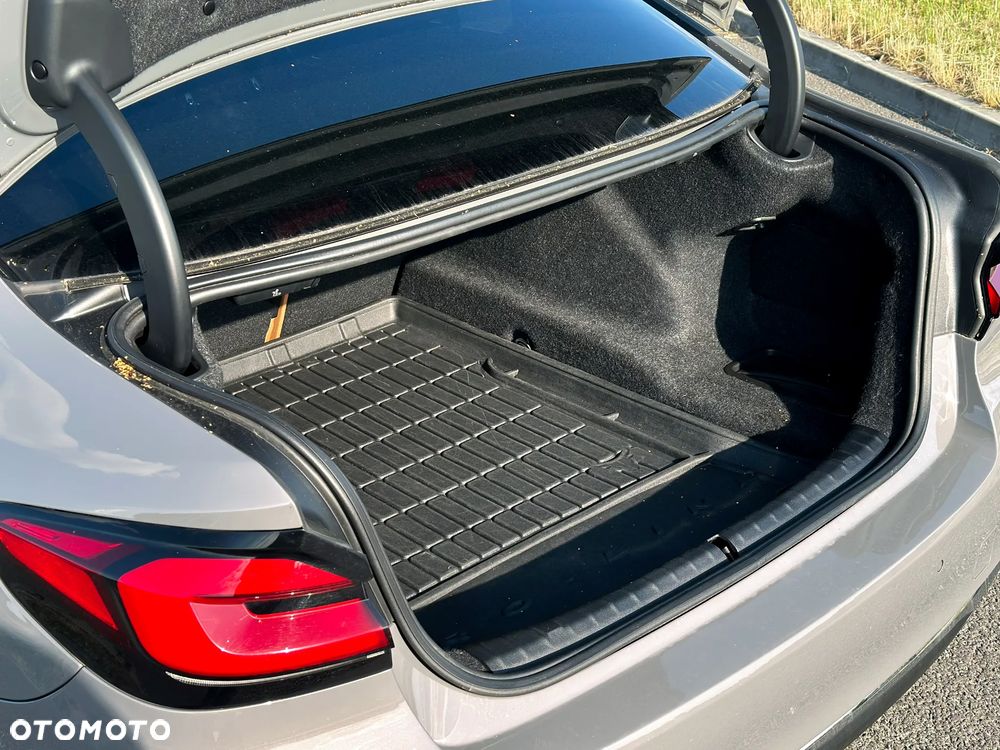BMW Seria 5 530i xDrive mHEV Luxury Line - 26