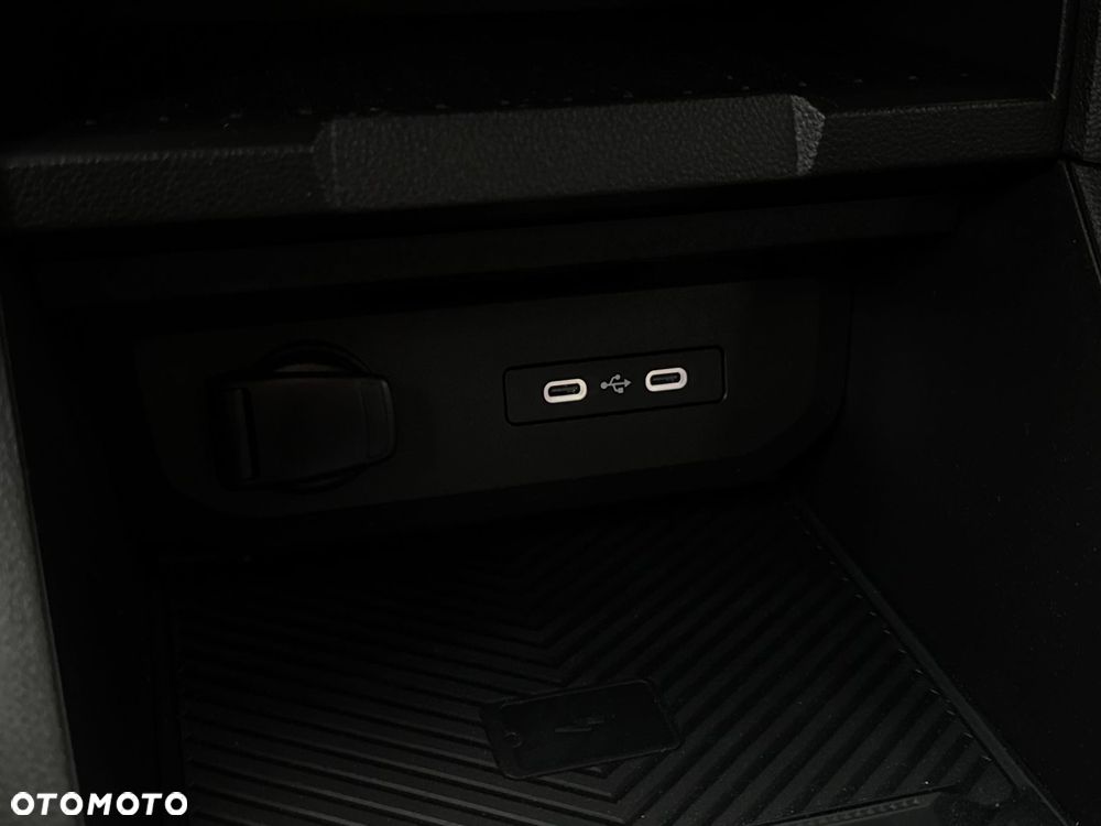 Dacia Duster 1.6 Full Hybrid 140 Journey MMT - 26