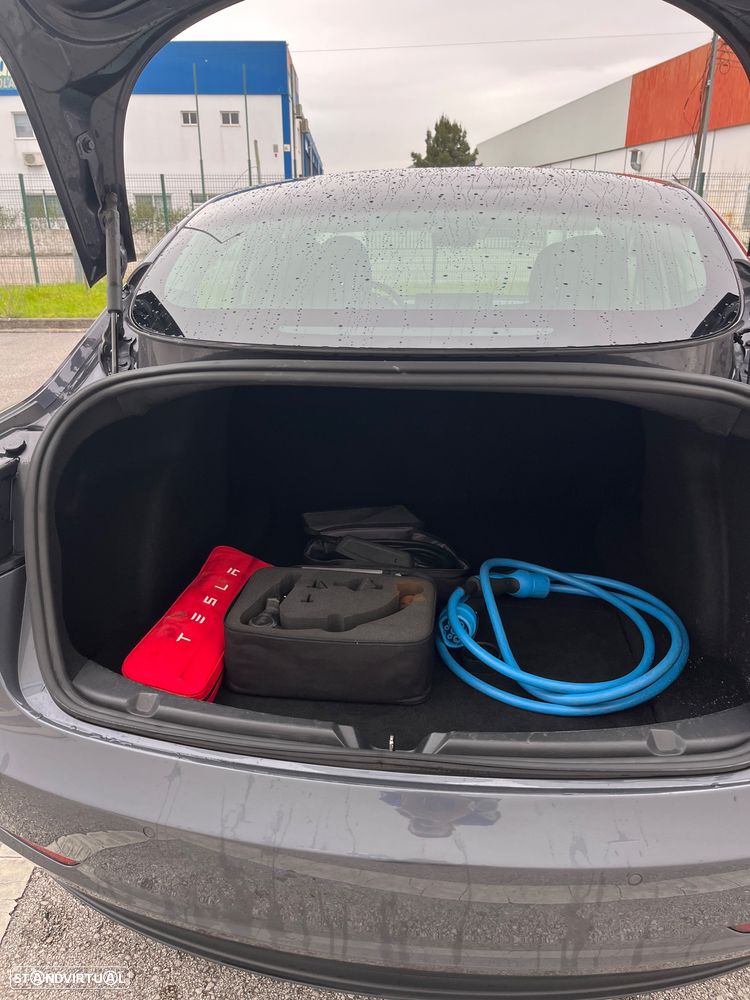Tesla Model 3 Standard Range Plus RWD - 4