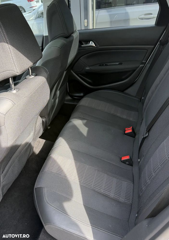 Peugeot 308 PureTech 130 GPF Stop & Start Allure Business-Paket - 8
