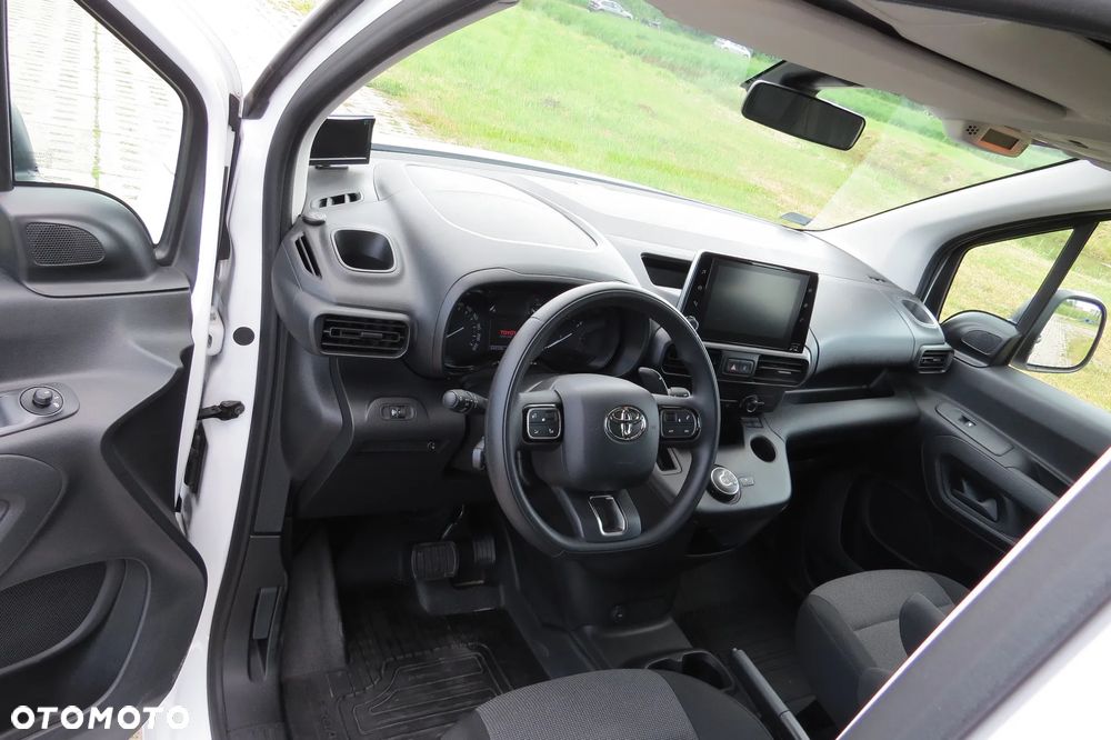 Toyota Proace City 1.2 D-4t 130km A/t Long Brygadówka - 20