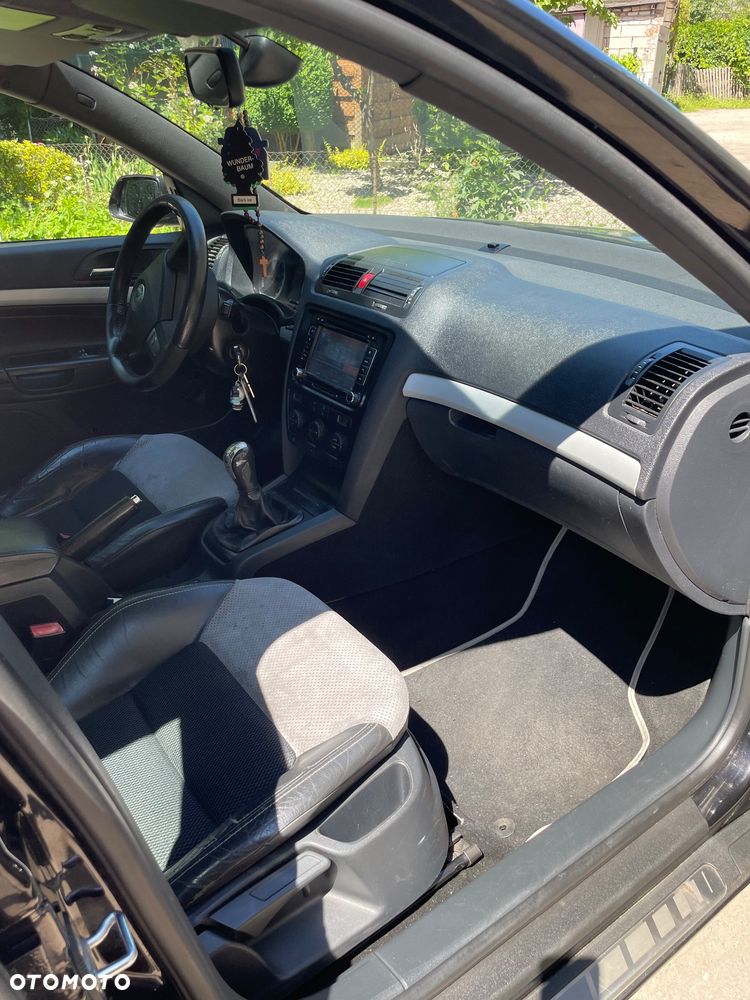 Skoda Octavia 2.0 TFSI RS - 16