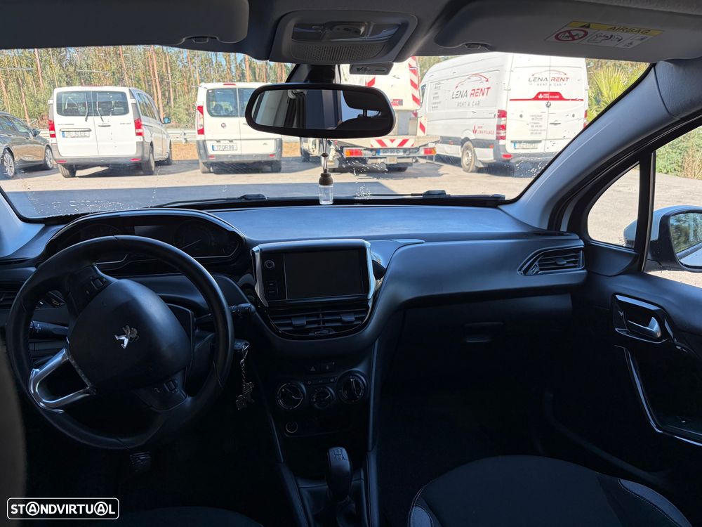 Peugeot 208 - 7