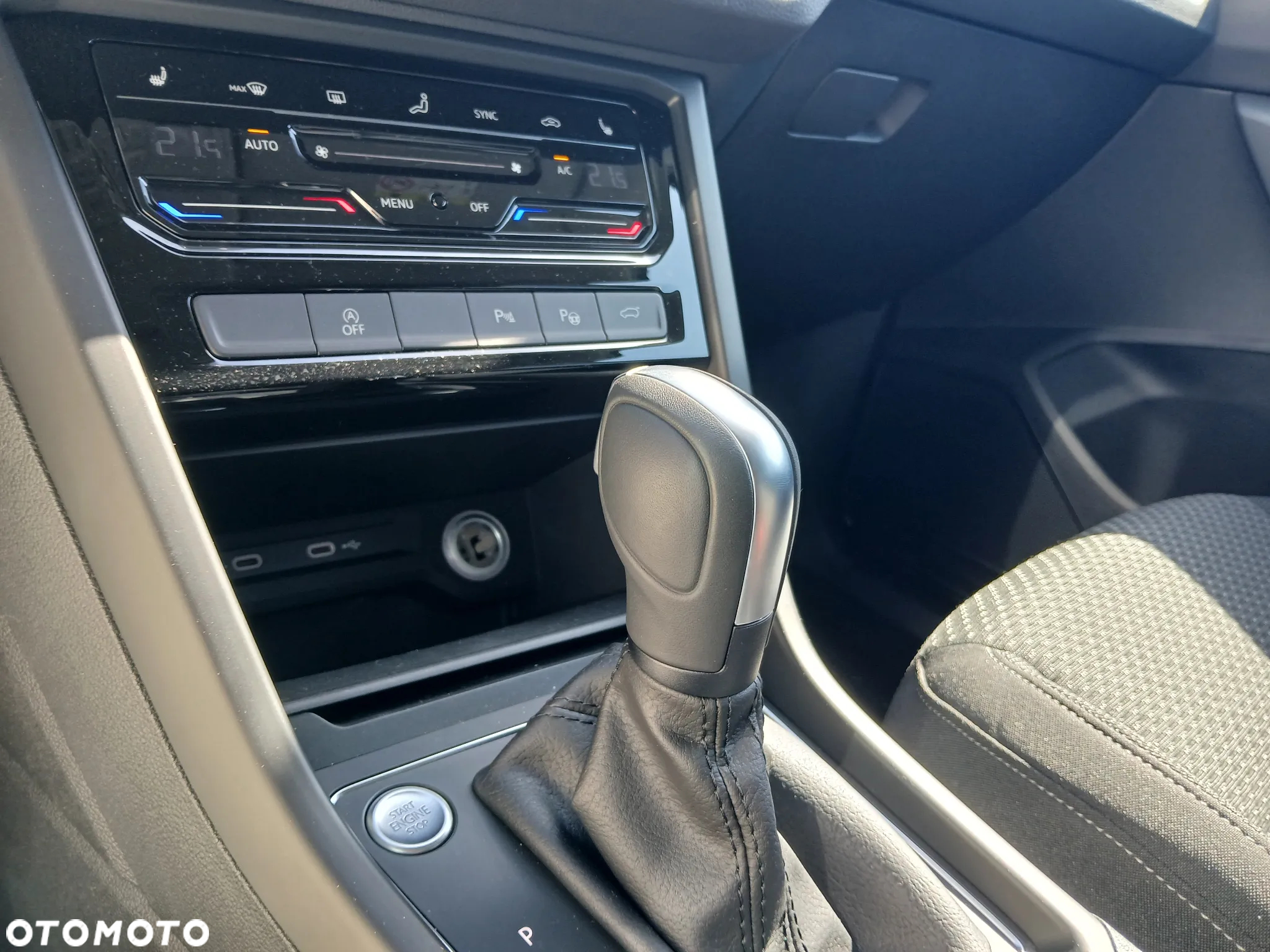 Volkswagen Touran 1.5 TSI EVO Comfortline Plus DSG - 17