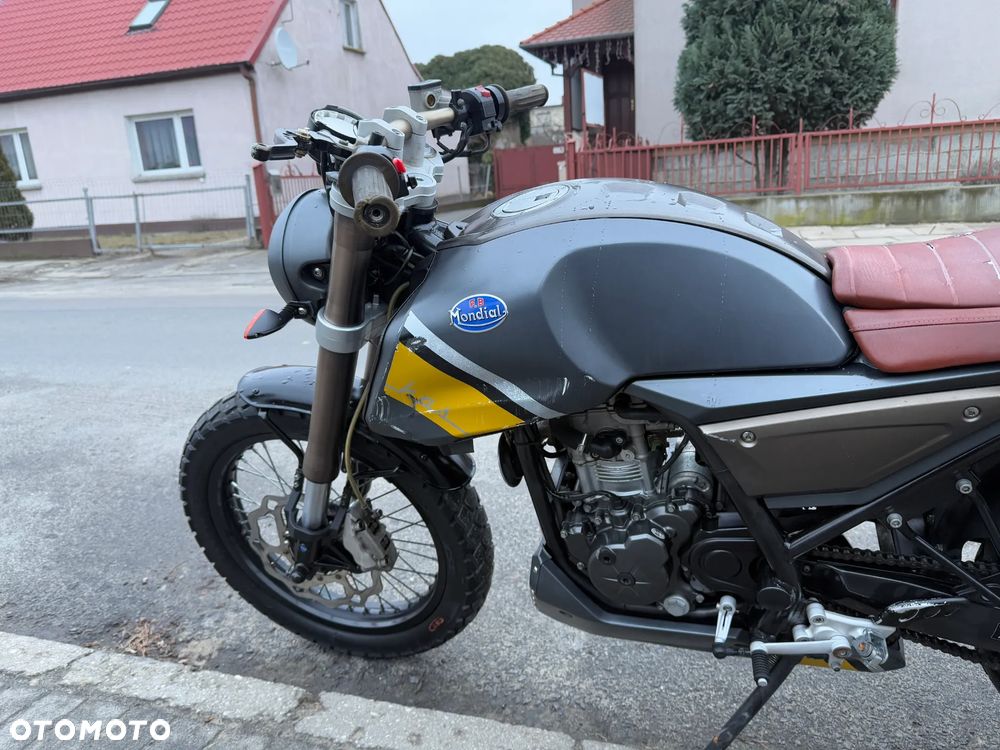 Mondial HPS 125 - 14