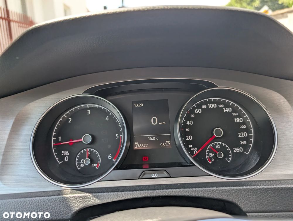 Volkswagen Golf 1.6 TDI BlueMotion Technology Comfortline - 12