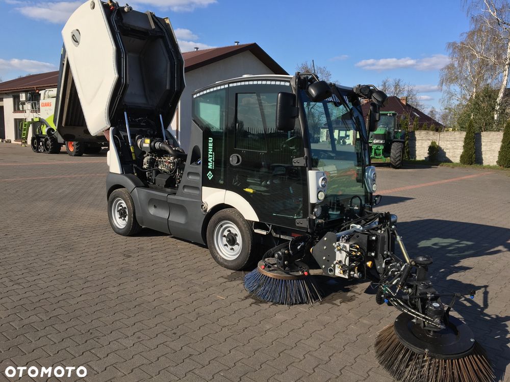Bergmann Bronderslev UM 105 SLS Bardzo mocny rozrzutnik obornika wapna pomiotu osadów - 1