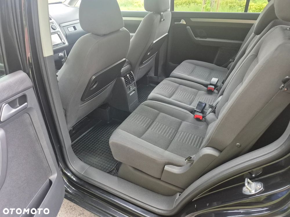 Volkswagen Touran 2.0 TDI Highline - 9