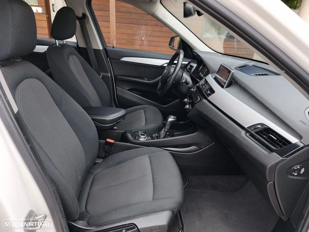 BMW X1 25 e xDrive Corporate Edition - 19
