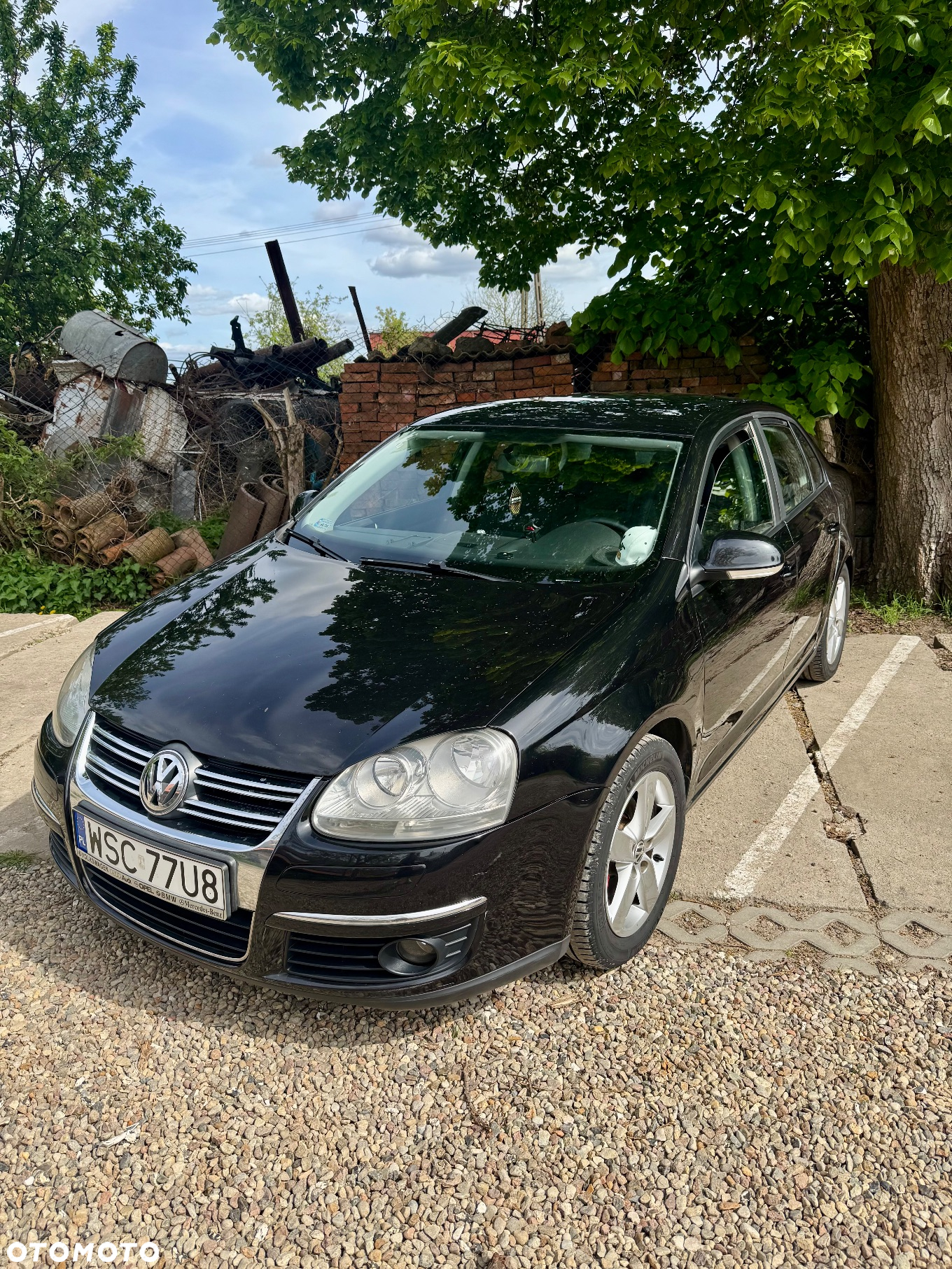 Volkswagen Jetta - 2