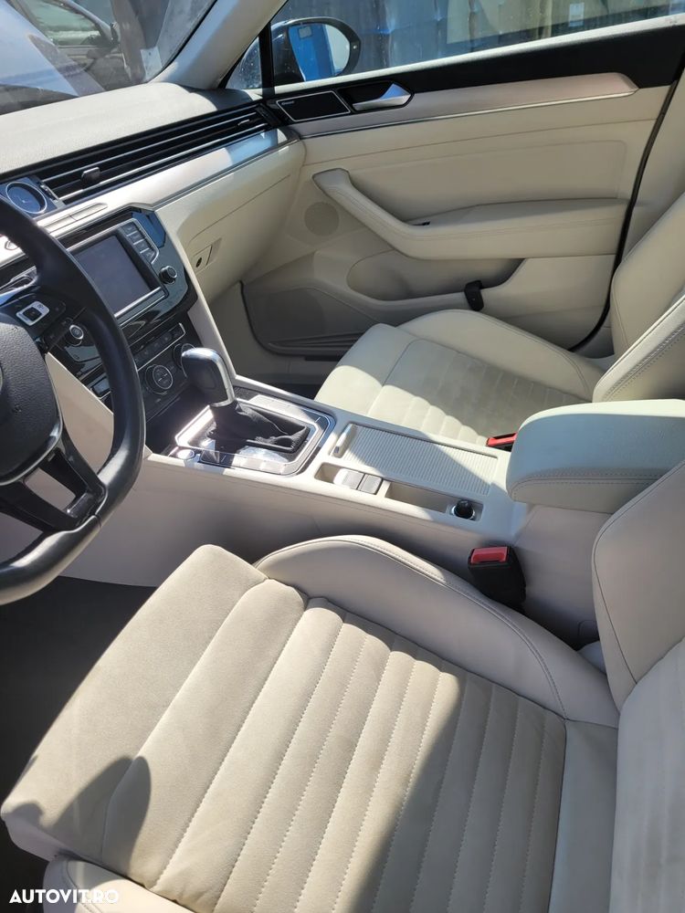 Volkswagen Passat - 10