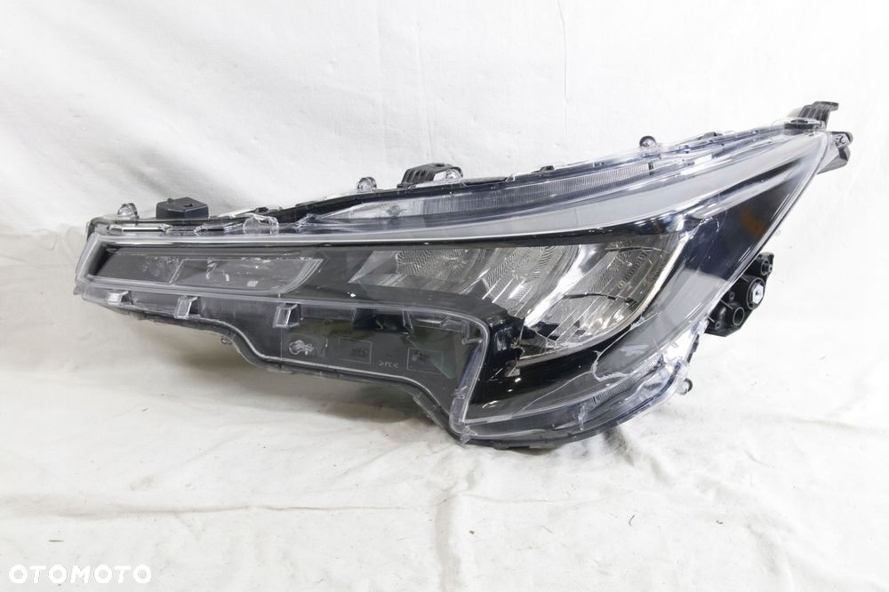 reflektor lampa full led podstawa europa oryginał toyota corolla xii 12 e21