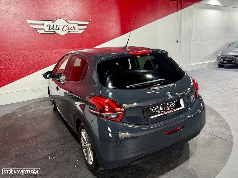 Peugeot 208 1.2 PureTech Style - 41