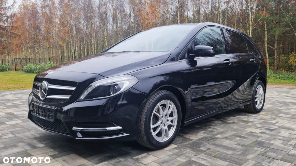 Mercedes-Benz Klasa B 180 Edition - 3