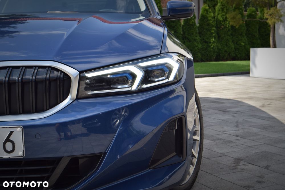 BMW Seria 3 320d xDrive Luxury Line sport - 13