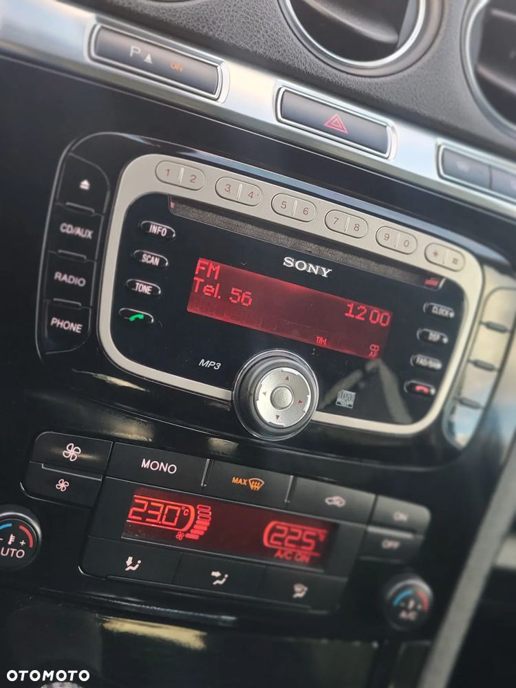 Ford S-Max 2.0 TDCi DPF Titanium - 18