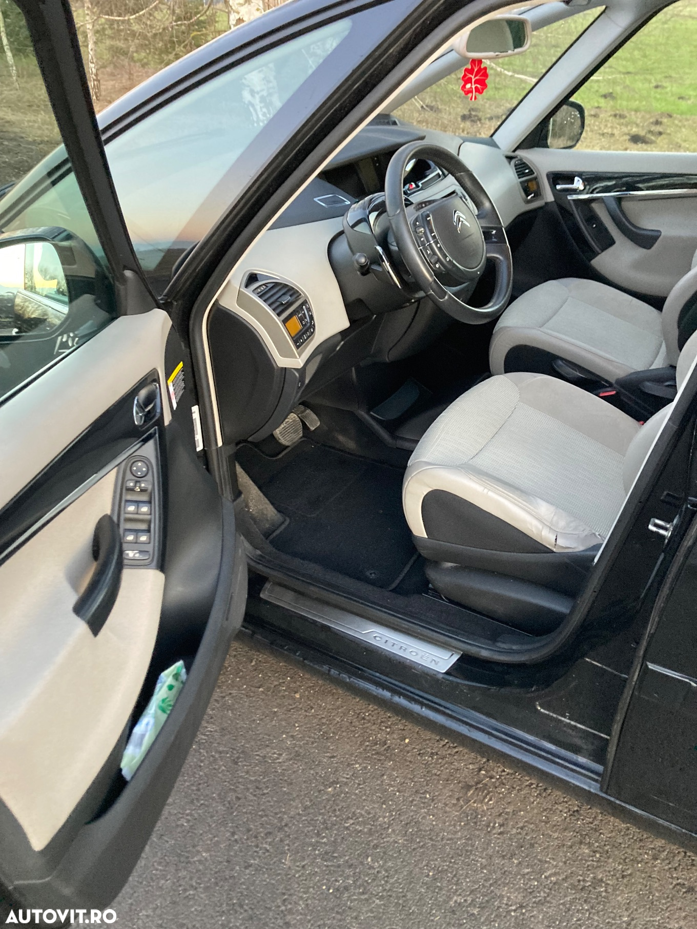 Citroën C4 Picasso 1.6 e-HDI Aut. Exclusive - 9